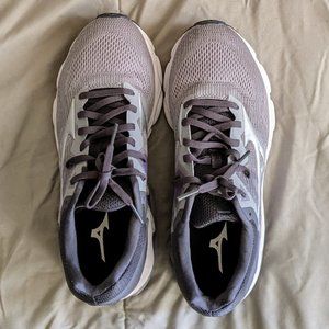 Mizuno Women's Wave Inspire 16 Road Running Shoe